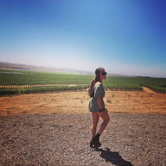 Meet your Posher, Sydney - Picture 1 of 3